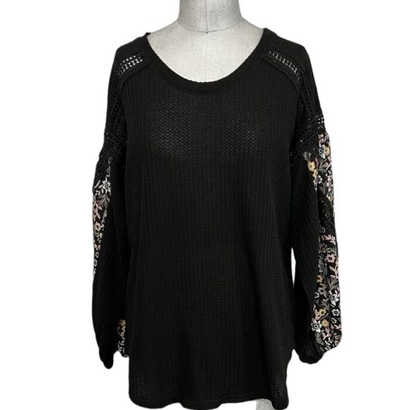 La Miel Black Waffle Knit Floral Cut Out Sleeve Peasant Pullover Top Size L - Picture 1 of 9